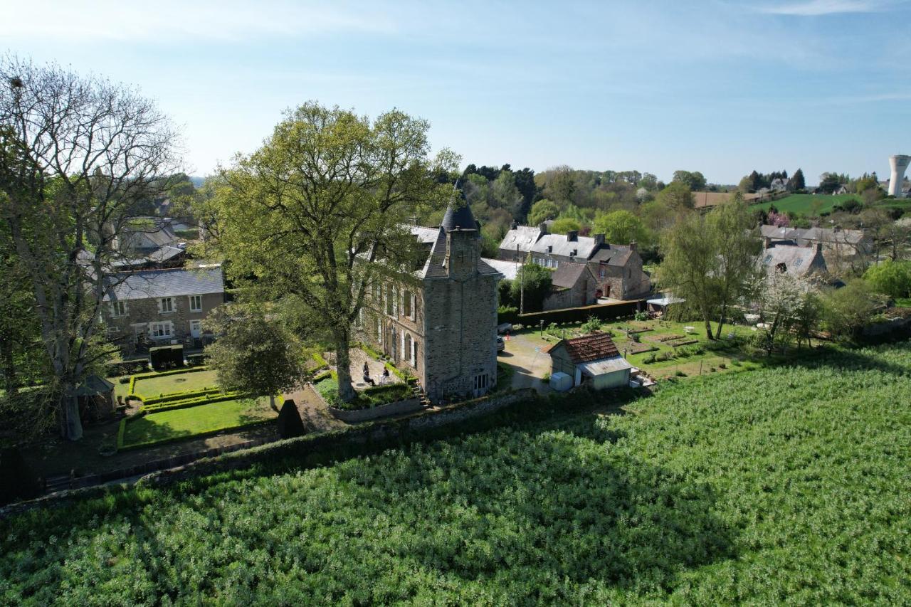 Le Manoir De La Bigotiere Bed and Breakfast Pleslin-Trigavou Exteriör bild